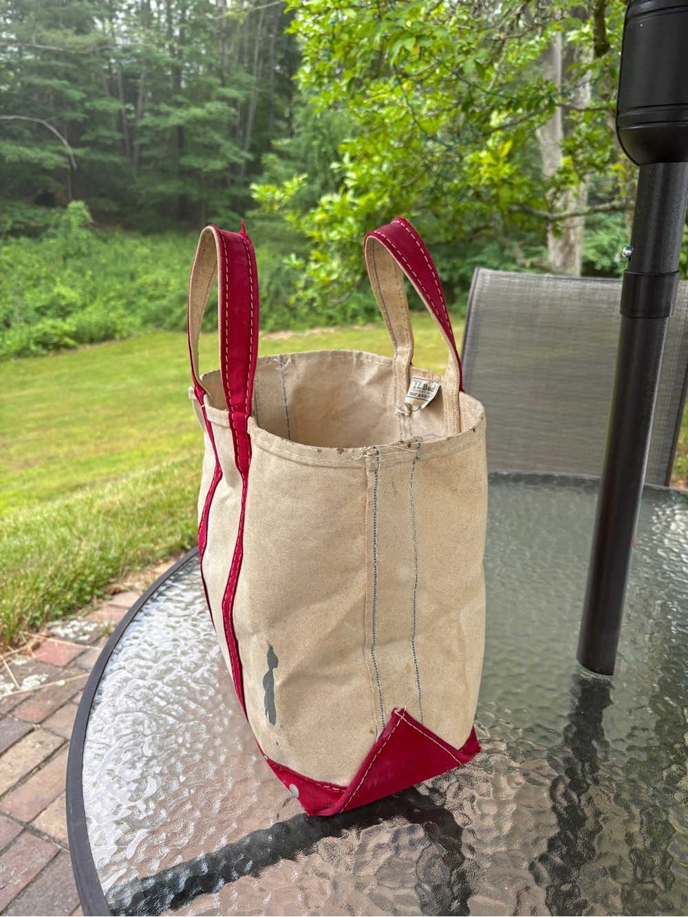 1980s Zigzag L.L. Bean Natural Canvas Tote with Red Handles - Picture 5 of 6